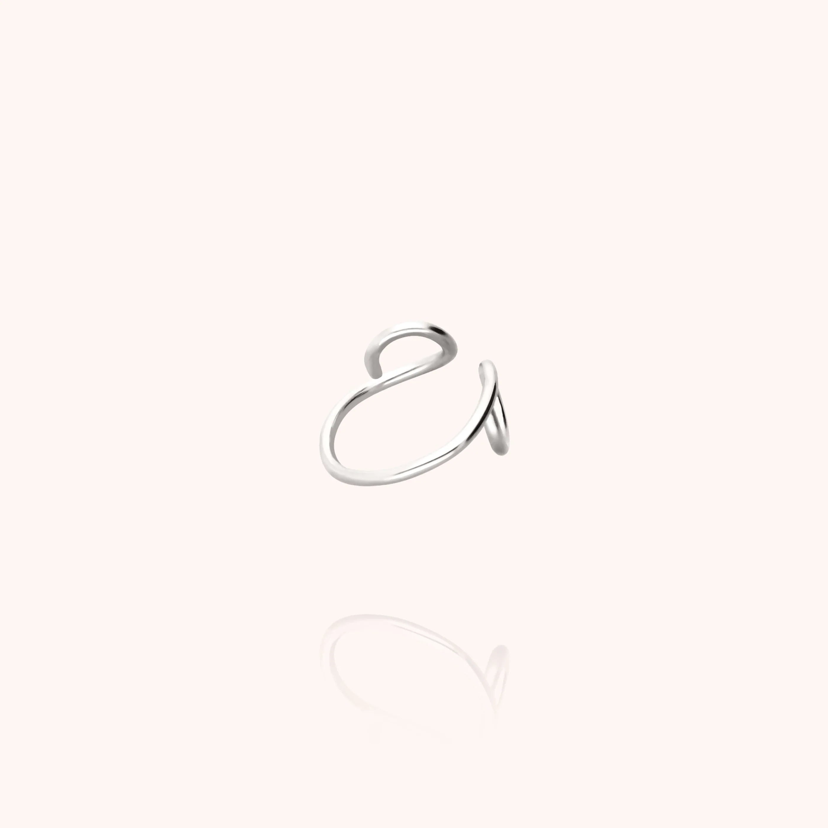 Outline Ear Cuff Letter O - Silver