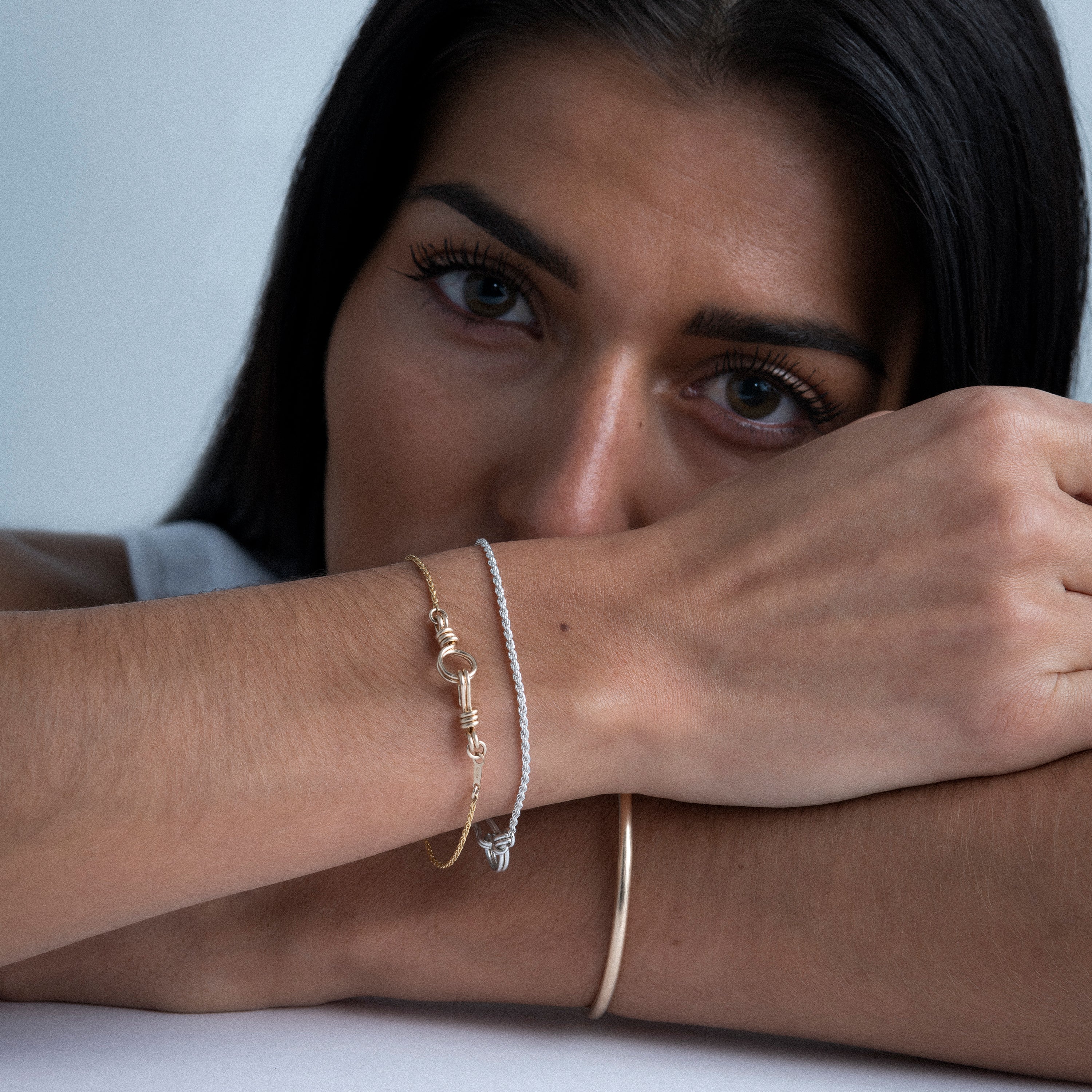 Bracelet Chaîne Rope Attache moi porté au poignet — 14K yellow gold-filled expédition rapide et sécurisée