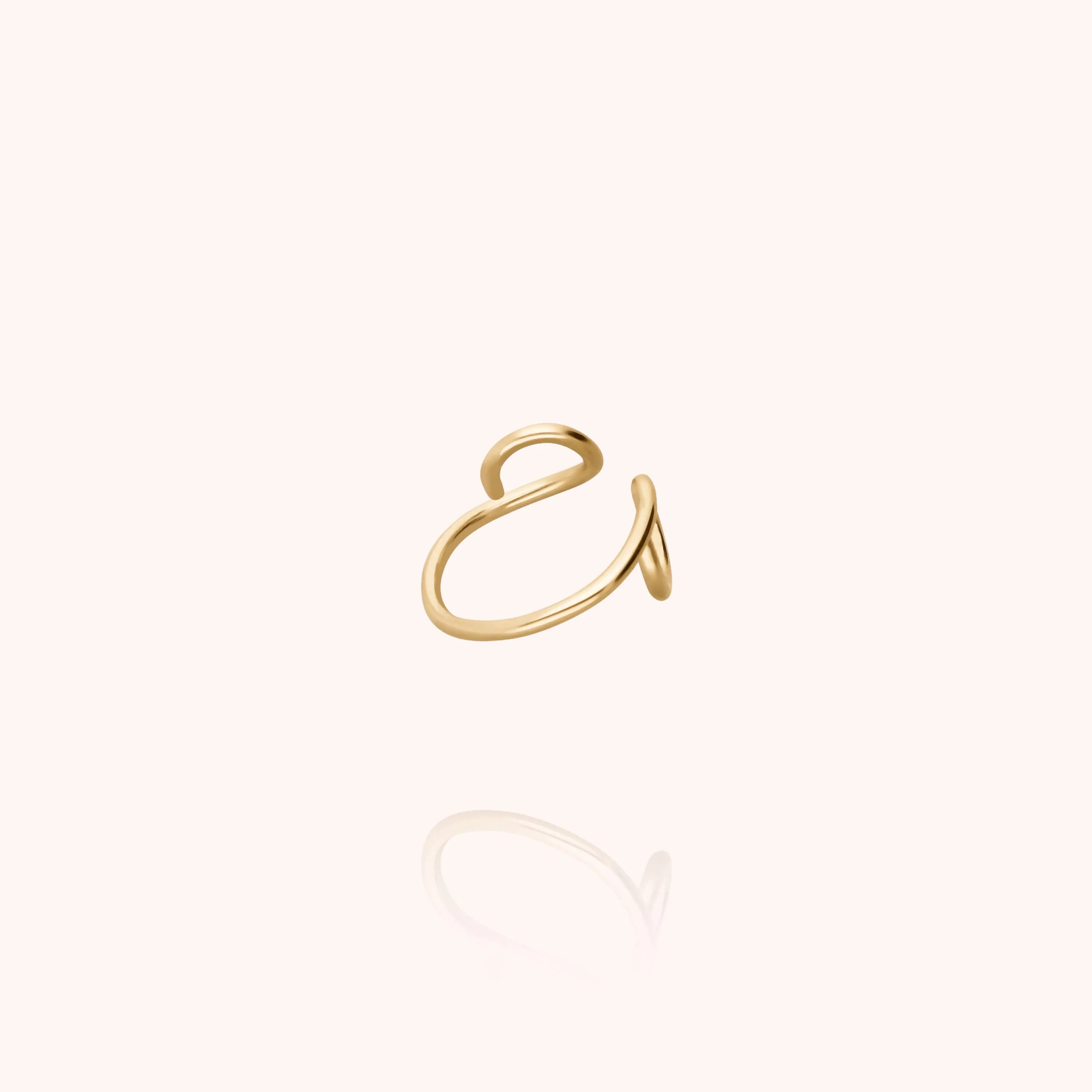 Outline Ear Cuff Letter O - 14K yellow gold-filled